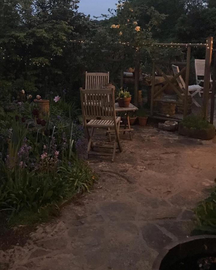 Bisley  Dove Cottage מראה חיצוני תמונה