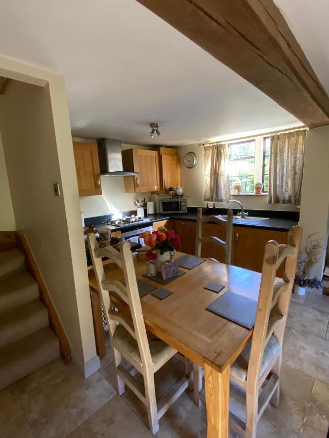Bisley  Dove Cottage מראה חיצוני תמונה