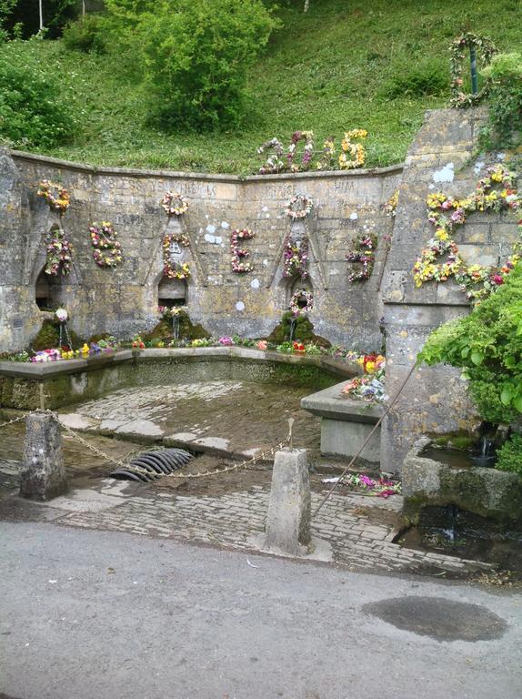 Bisley  Dove Cottage מראה חיצוני תמונה