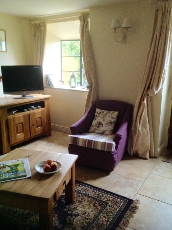 Bisley  Dove Cottage מראה חיצוני תמונה